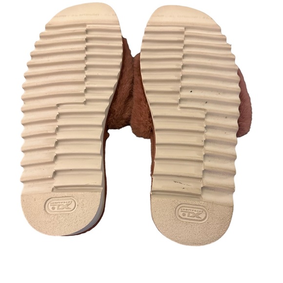 Rag & Bone - pink fuzzy slides. - Picture 5 of 5